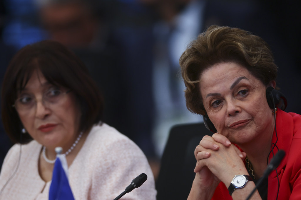 Dilma Rousseff usando fone Hoffmann na COP-30