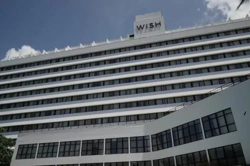 Fachada do Hotel da Bahia by Wish em Salvador