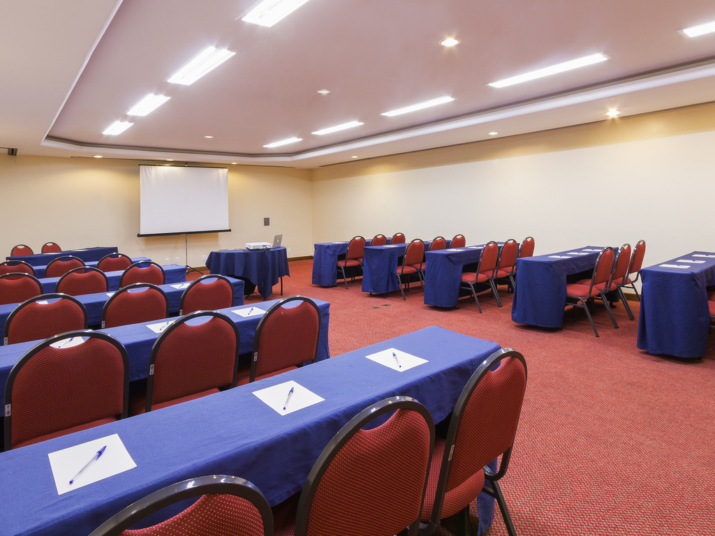 Sala de eventos do Novotel Salvador Rio Vermelho